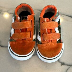 Toddler Velcro Vans sneakers